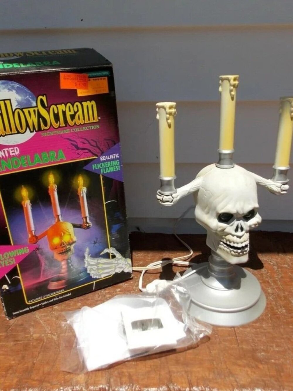 Trendmasters Vintage 90s Haunted Candelabra Skull Flickering Candle HallowScream